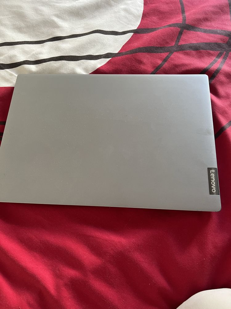 computador portátil lenovo IdeaPad S145-15API