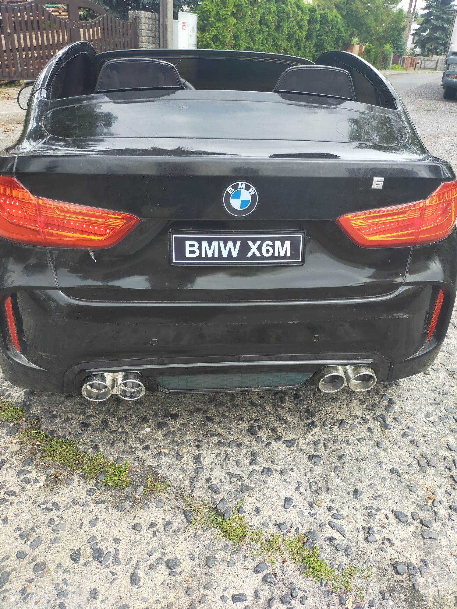Samochód dla dzieci BMW X6M
