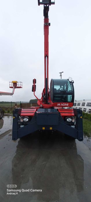 Ładowarka teleskopowo obrotowa 14-37 metrów 3-10T udźwigu z operatorem