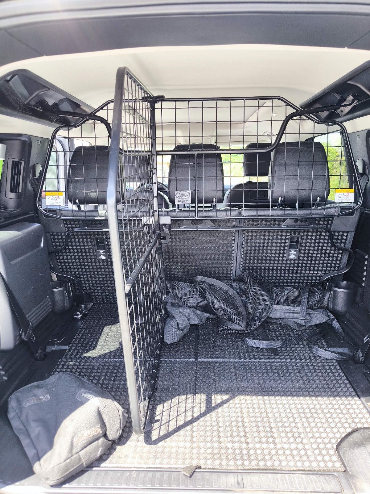 Land Rover Defender 110