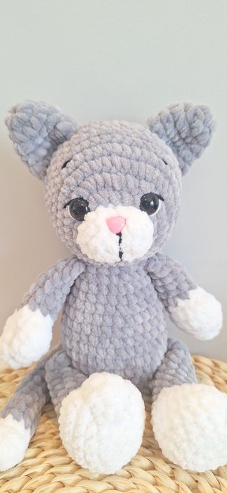 Pluszowa maskotka kotek