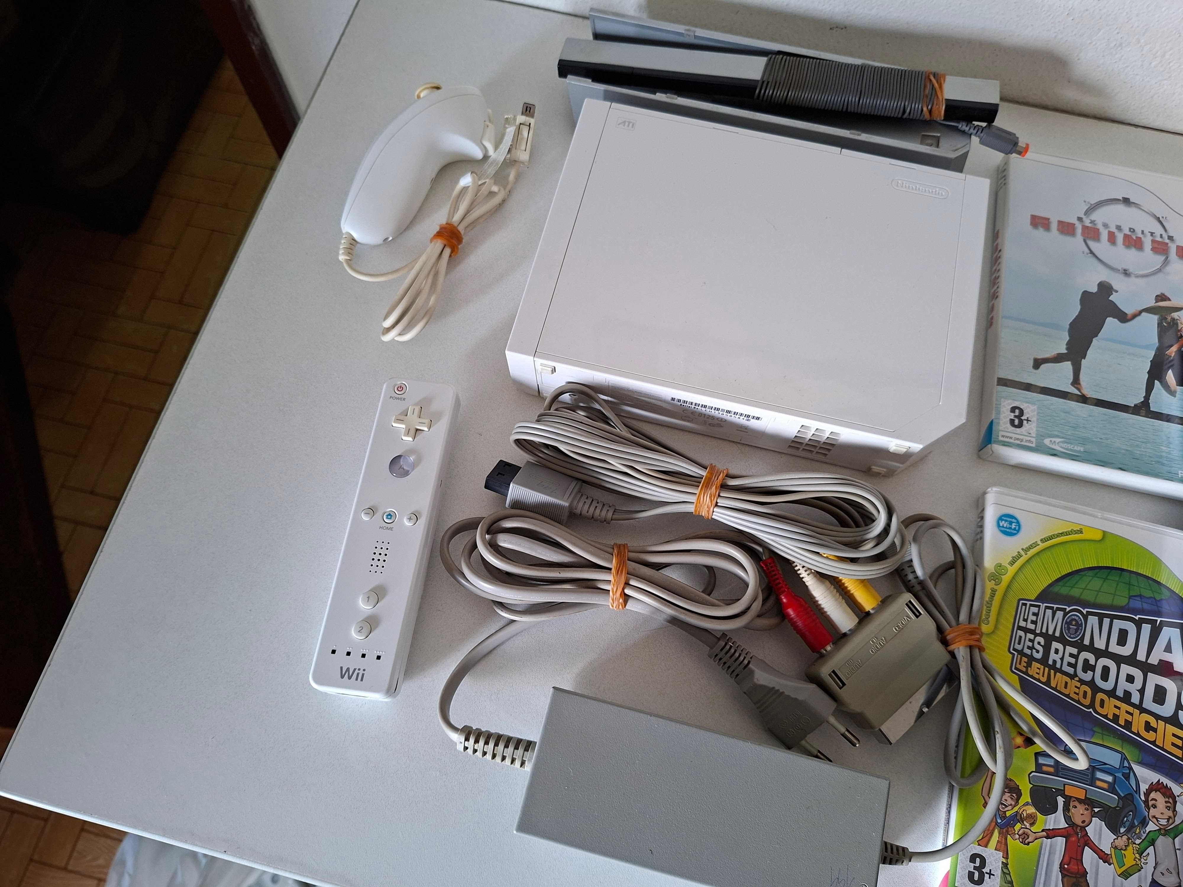 Nintendo Wii Branca 1º Modelo + 1 Comando + 5 jogos *100% Funcional*