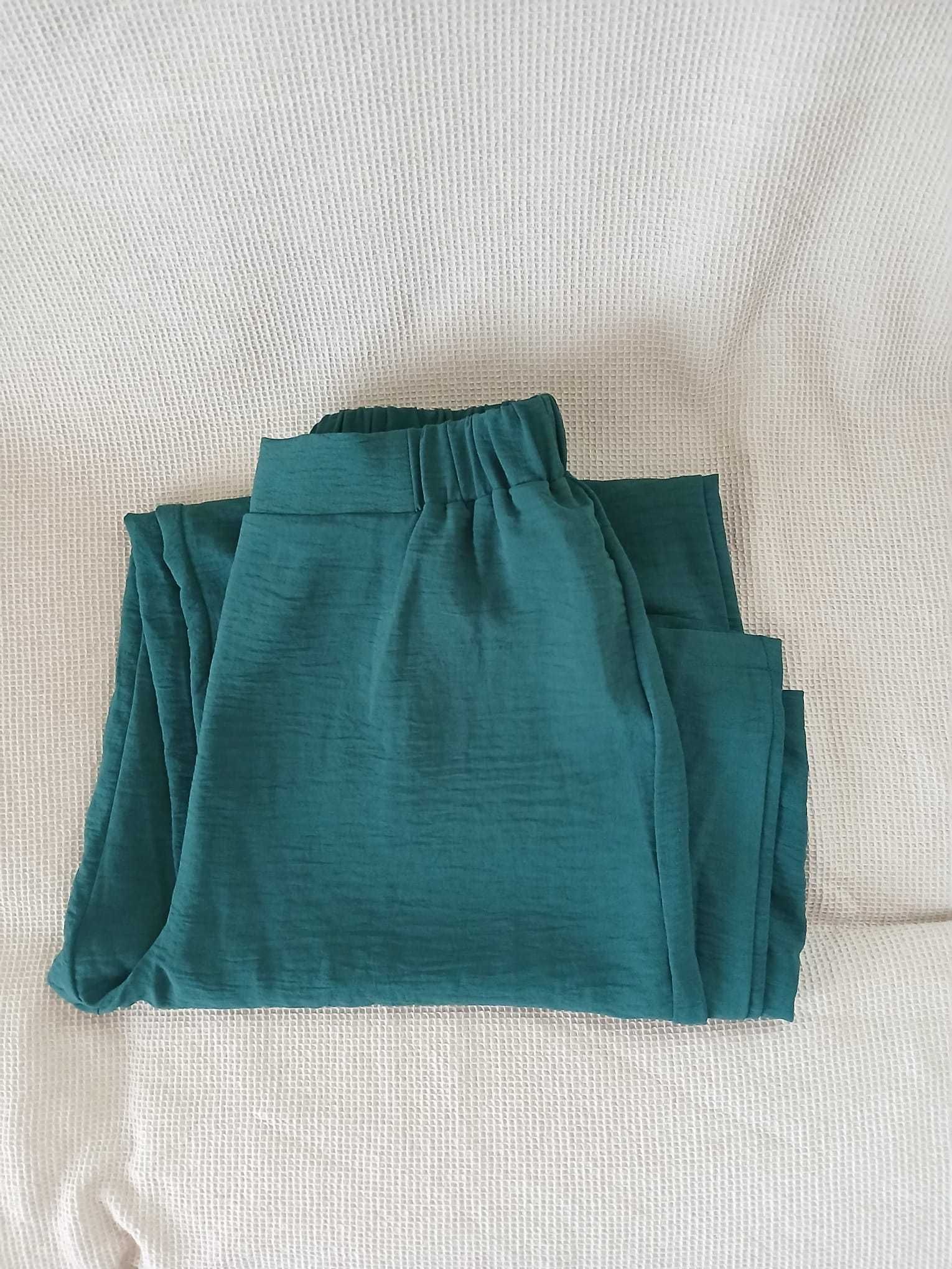 Roupa de mulher nova | calções, blusa e calças
