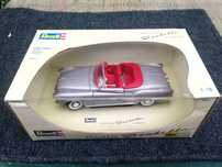 1/18 Borgward Isabella cabrio - Revell