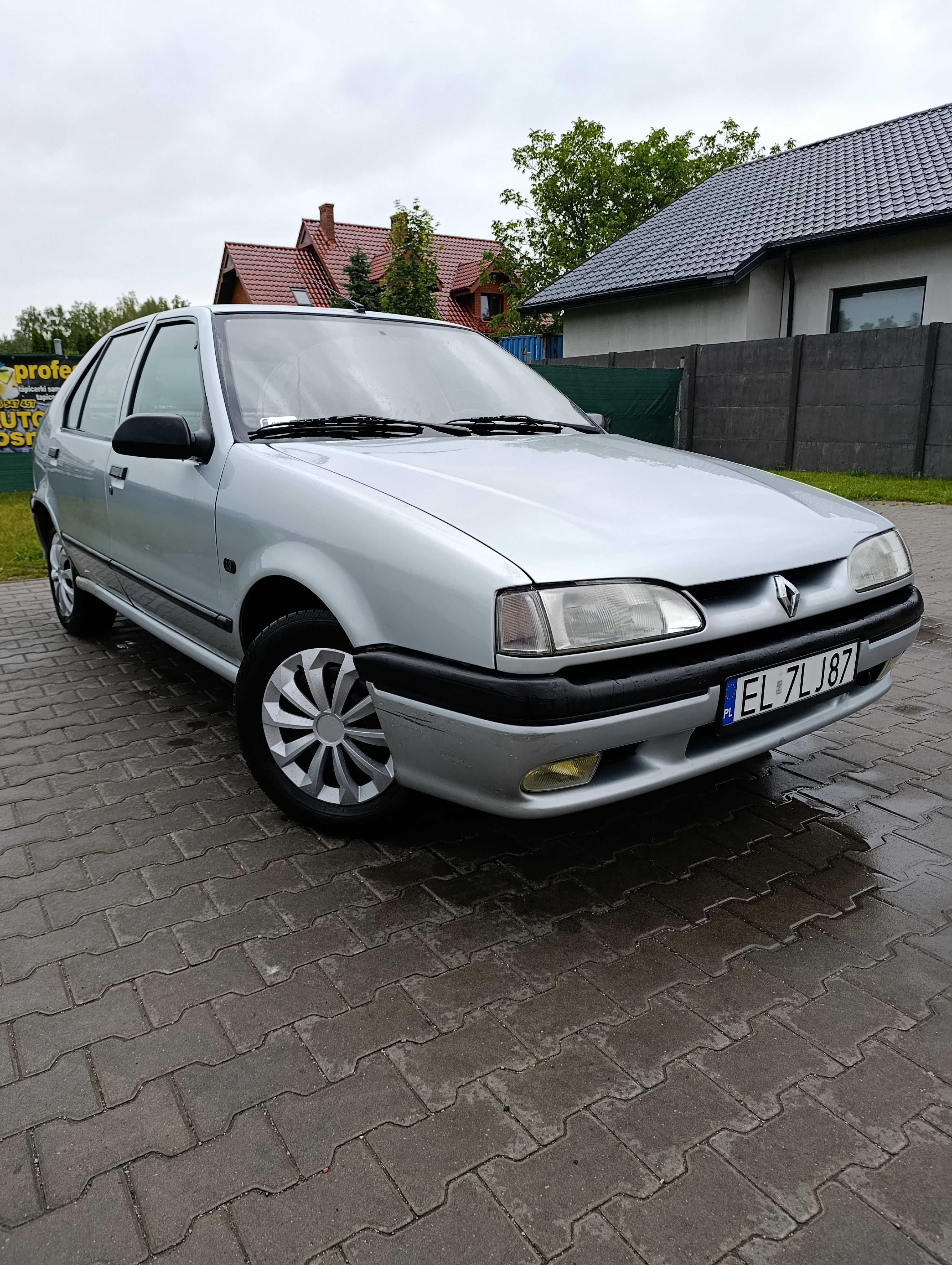 Renault 19 hatchback