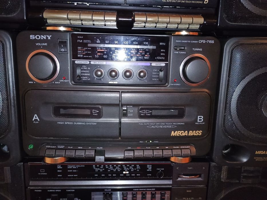 Магнитола  SANYO C33 /SONY CFS-W475S made in Japan