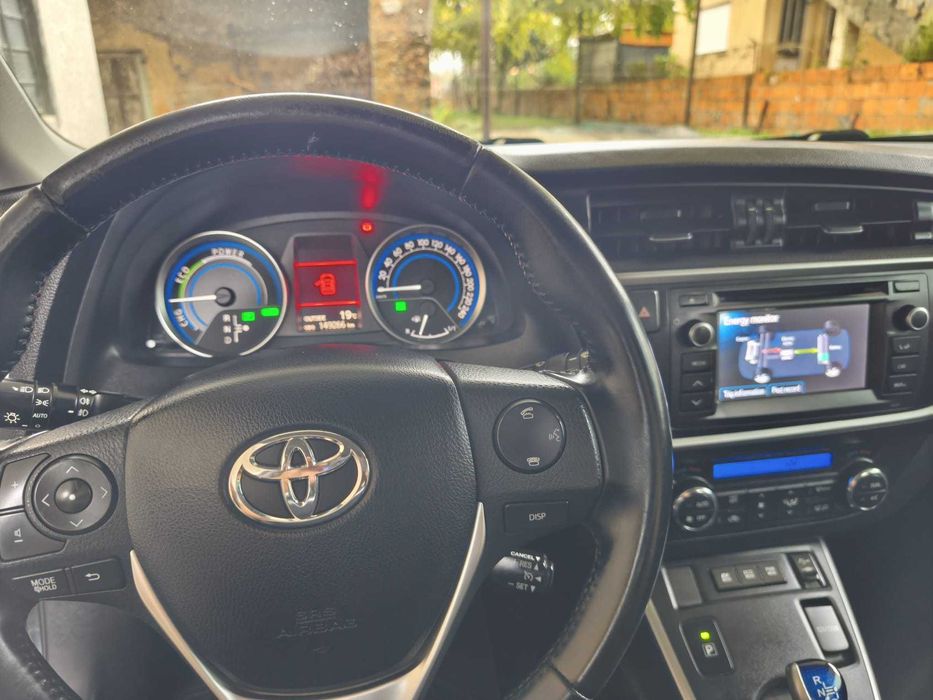 Toyota Auris HSD Hibrido Exclusive
