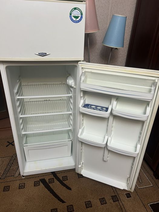 Холодильник Reinford