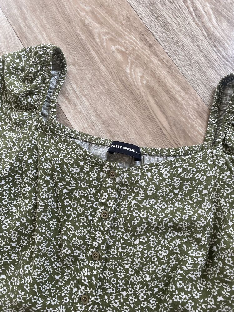 Crop top bluzka na guziki w kwiaty zielona aesthetic cottagecore