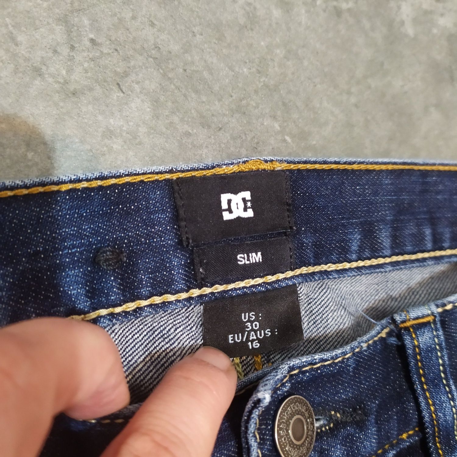 Granatowe jeansy męskie DC worker slim jeans r. M