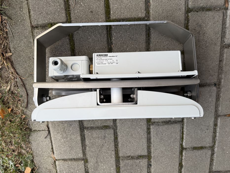 Naświetlacz led STP 20-MLED1/0467/8/740/N Polam-Rem