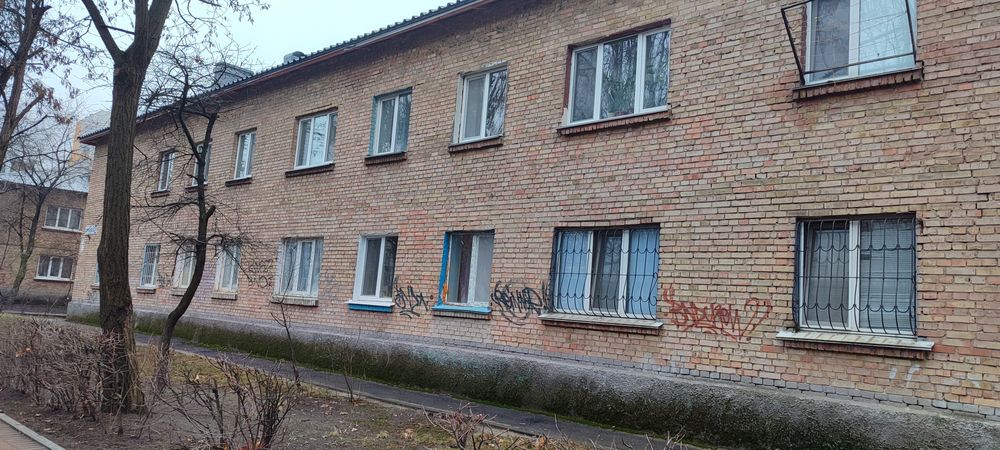 Продам трикімнатну квартиру в Вишневому