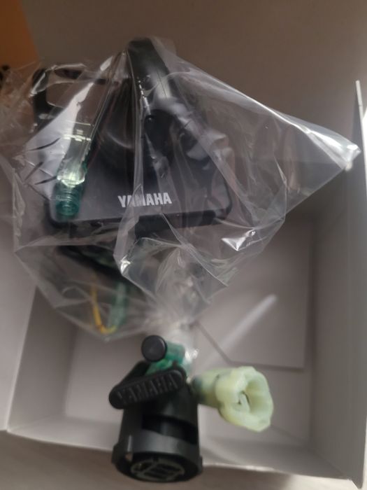 Yamaha Manetka boczna wpuszczana