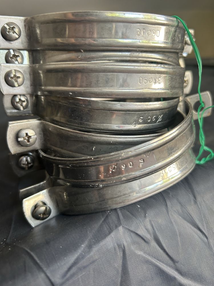 Abraçadeira de caleira em inox diâmetro 90
