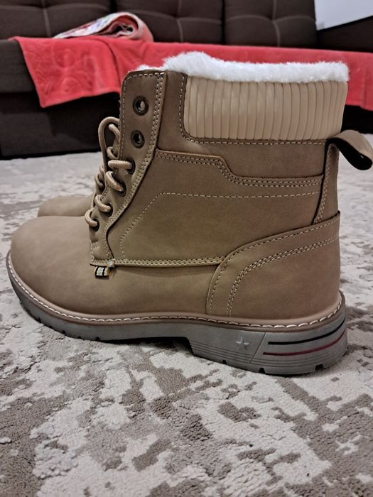 Ботінкі чоловічі 42 розмір нові