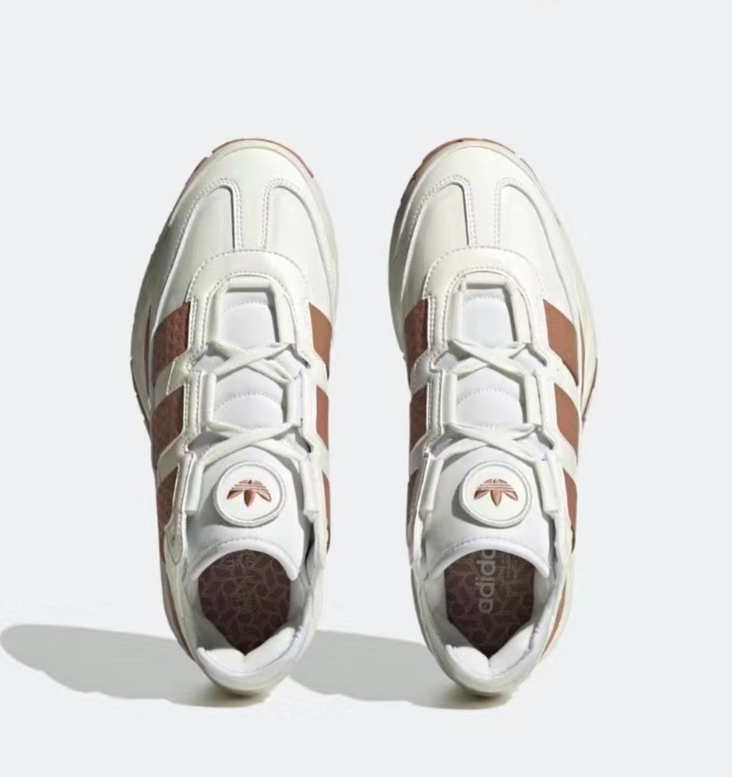 Кроссовки Adidas