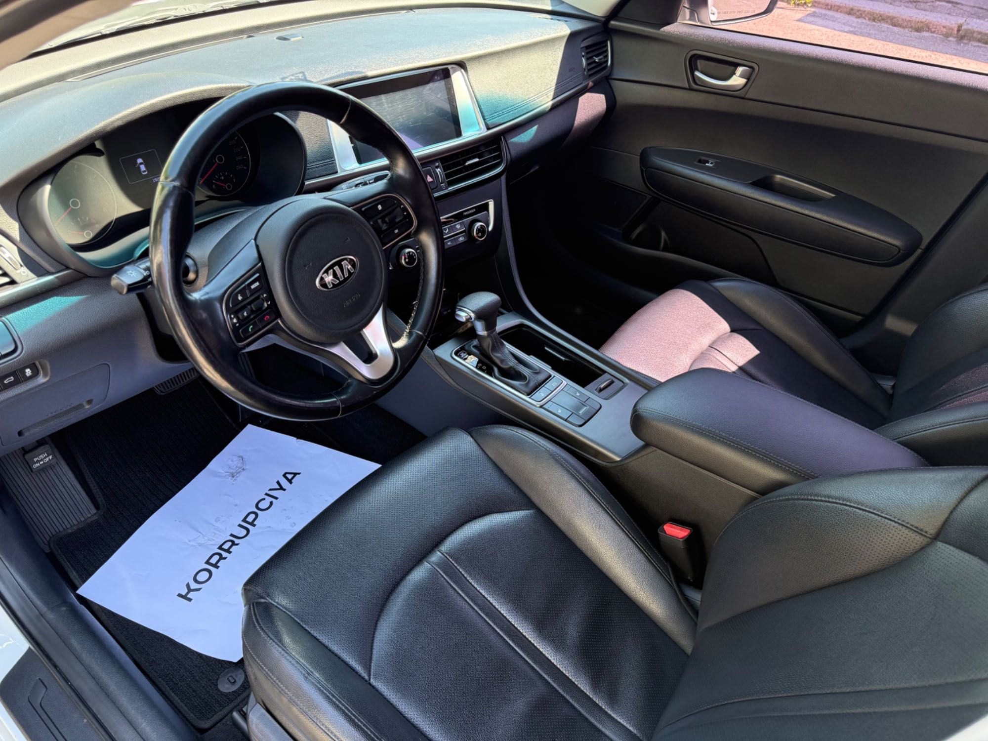 Оренда KIA K5 2017 ( газ )  Автомобілів Киев
