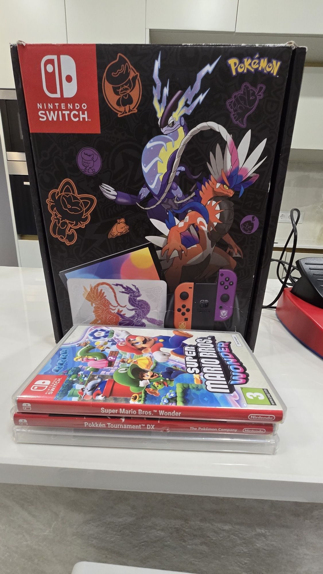 Nintendo switch oled limited edition + comandos + jogos