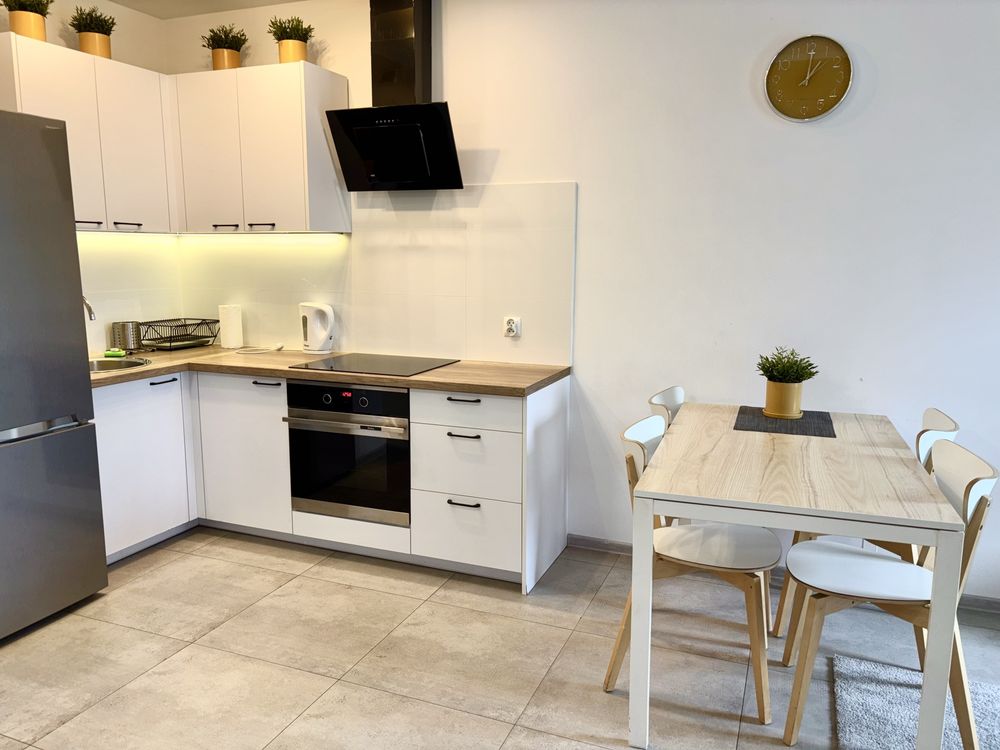 Komfortowe Noclegi Pracownicze w Toruniu - Balkon/Parking/Bilard/2-8os