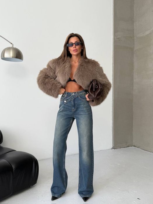 Стильні та трендові жіночі джинси