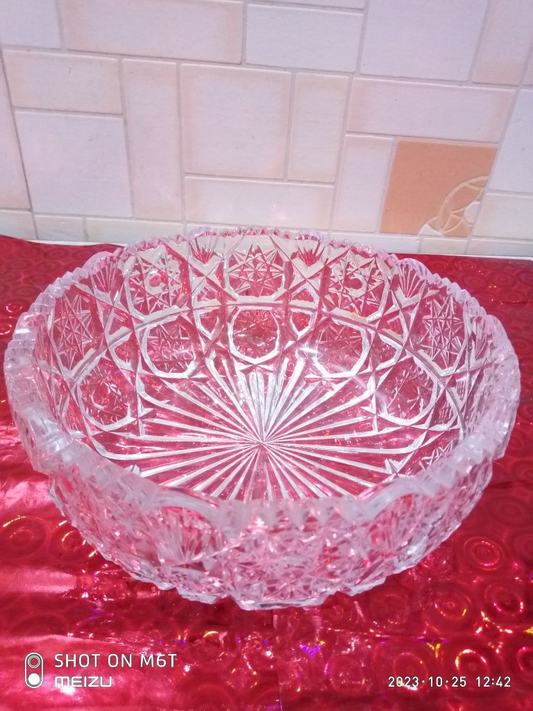 Вазы,салатницы хрустальные