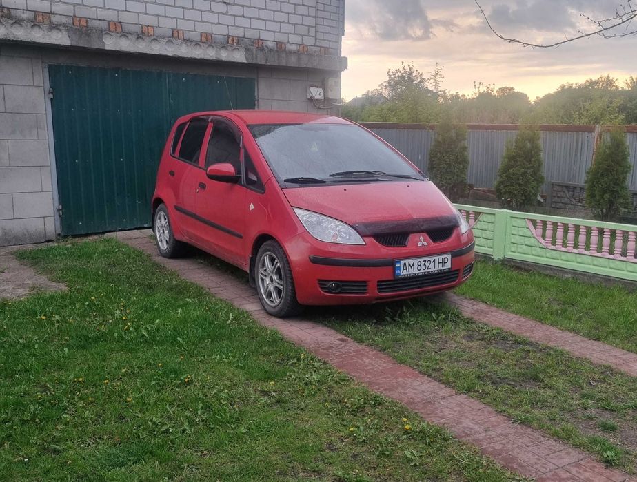 MITSUDISHI COLT це компактнийавтомобіль.Модель відома своєю надійностю