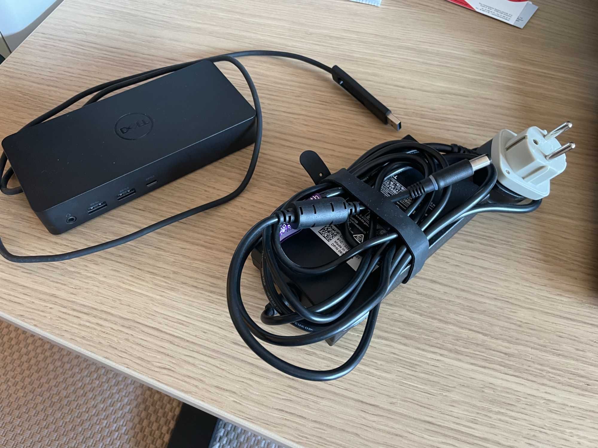 DELL D6000 Docking Station UBB 3.0 (USB Type-A e USB Type-C)