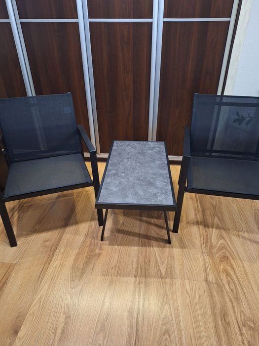 Krzesła balkonowe tarasowe