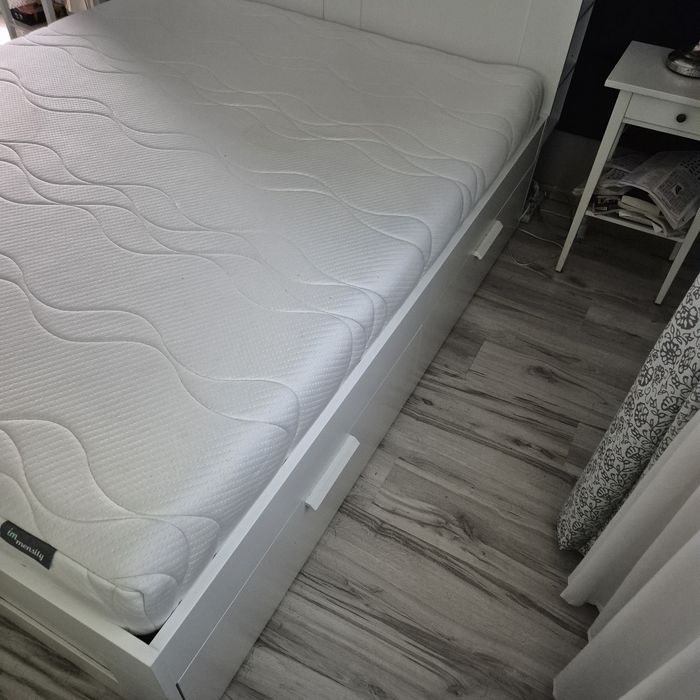 Łóżko IKEA 160X200