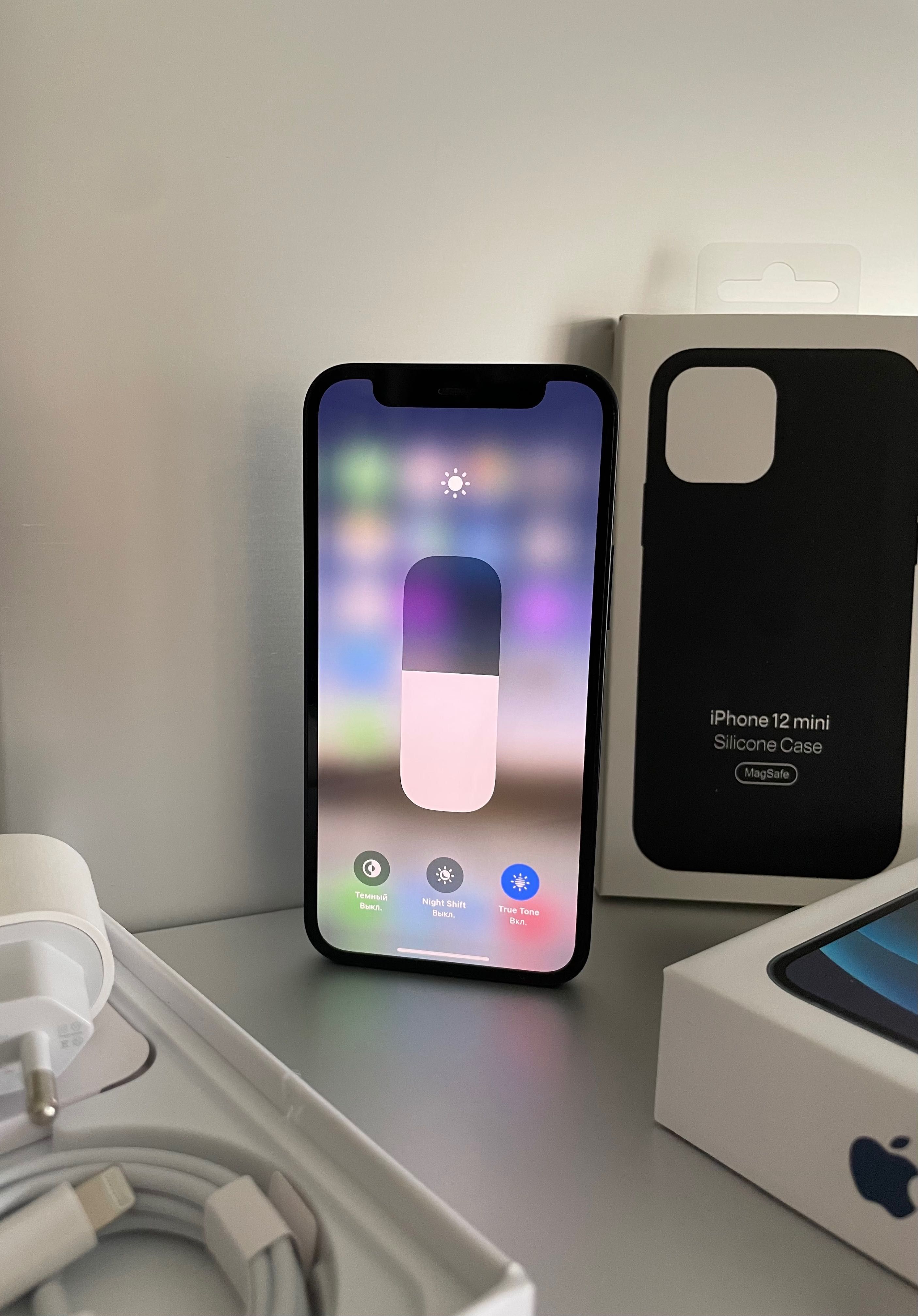 iPhone 12 Mini Black Neverlock