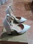 Sapato branco de tacom