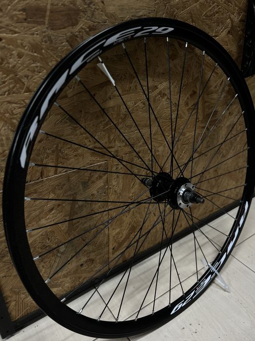 Колесо заднє 29" під тріщотку на промпідшипниках дискові гальма