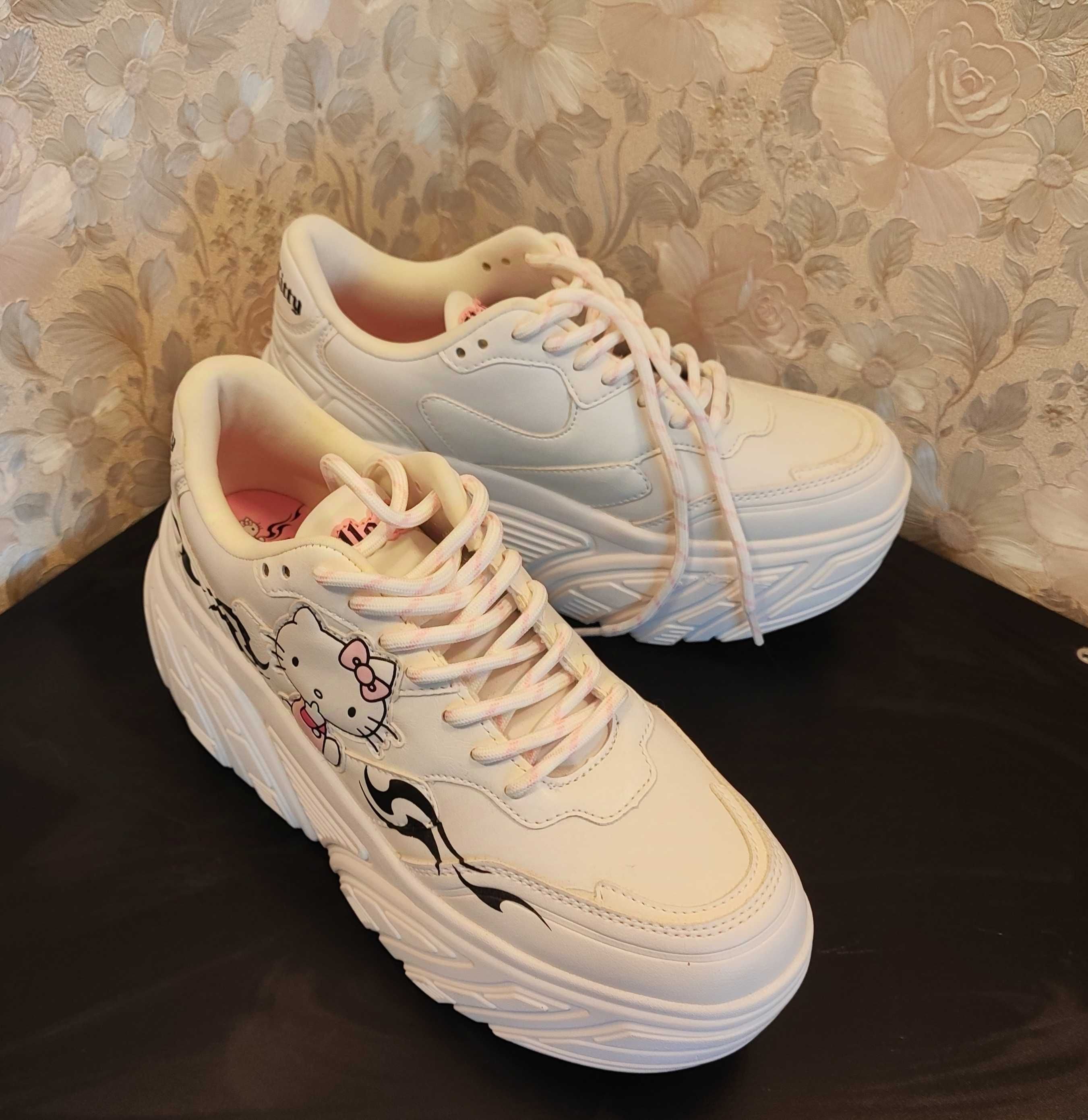 Кросівки Bershka Hello Kitty