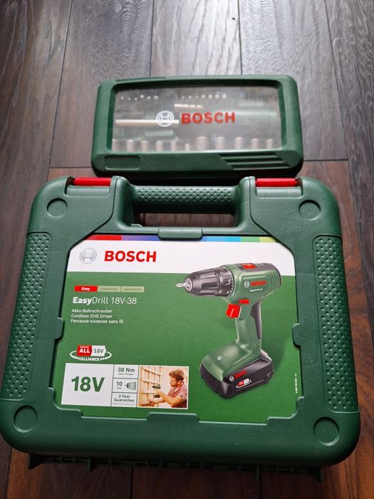 Wkrętarka BOSCH +końcówki