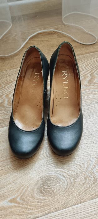 Продам туфлі RYLKO