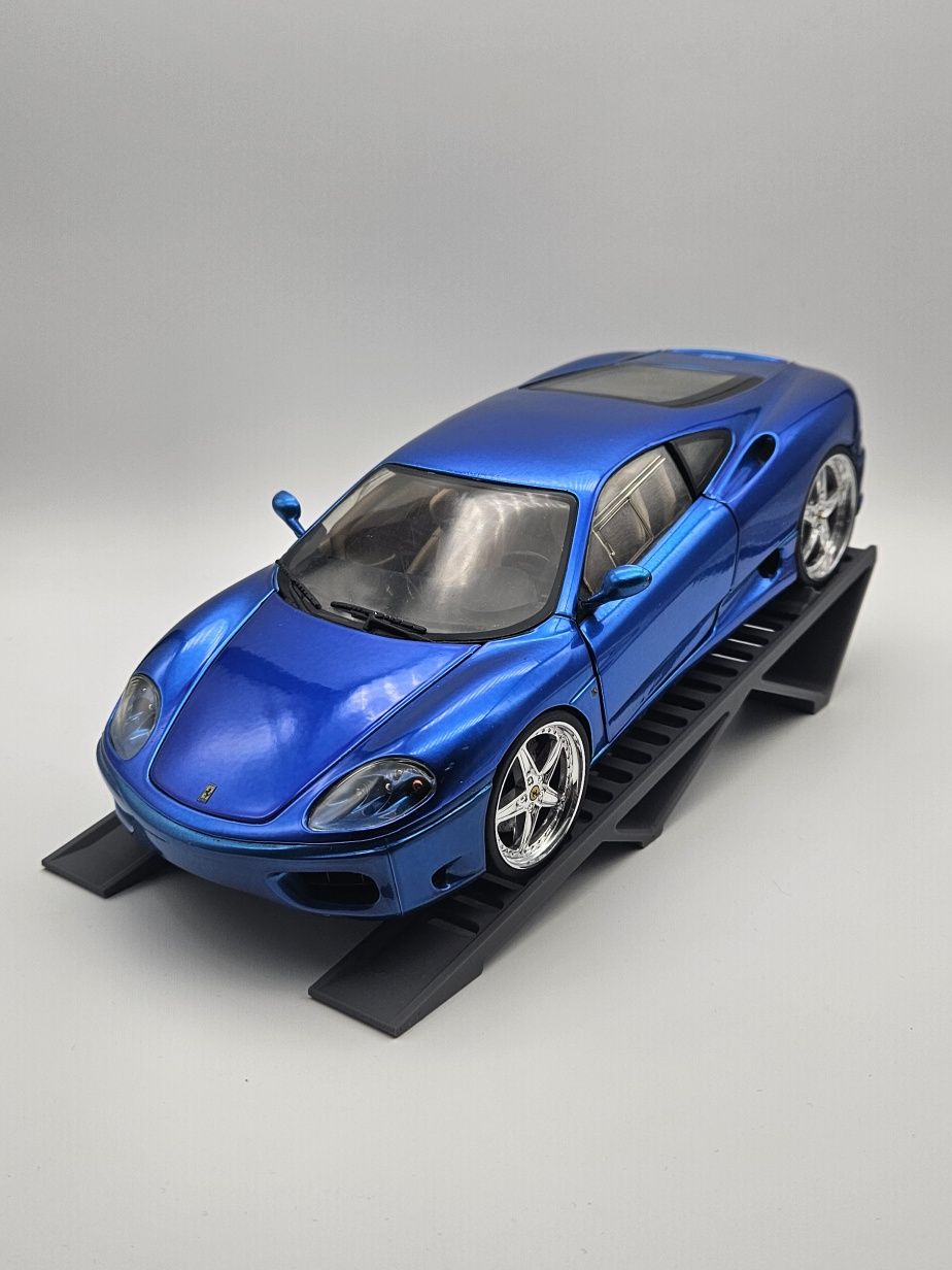 11 zestawów ekspozytorów modeli 1:18 druk 3D