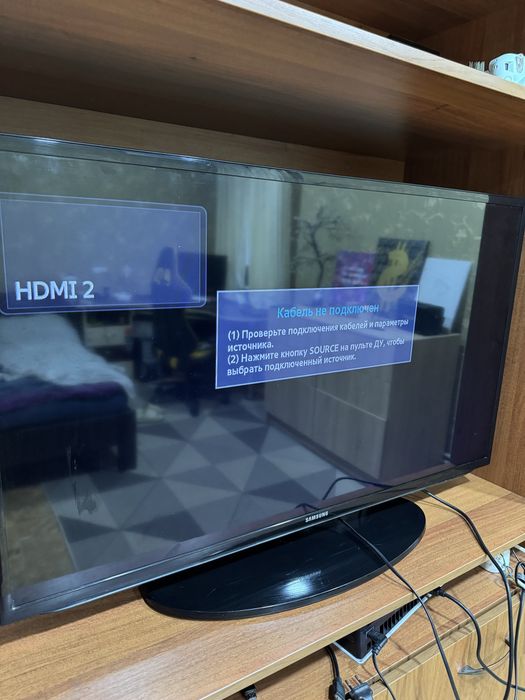 LED телевізор Samsung UE40EH5040