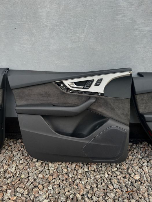 Карти обшивка двери Audi Q7 4m