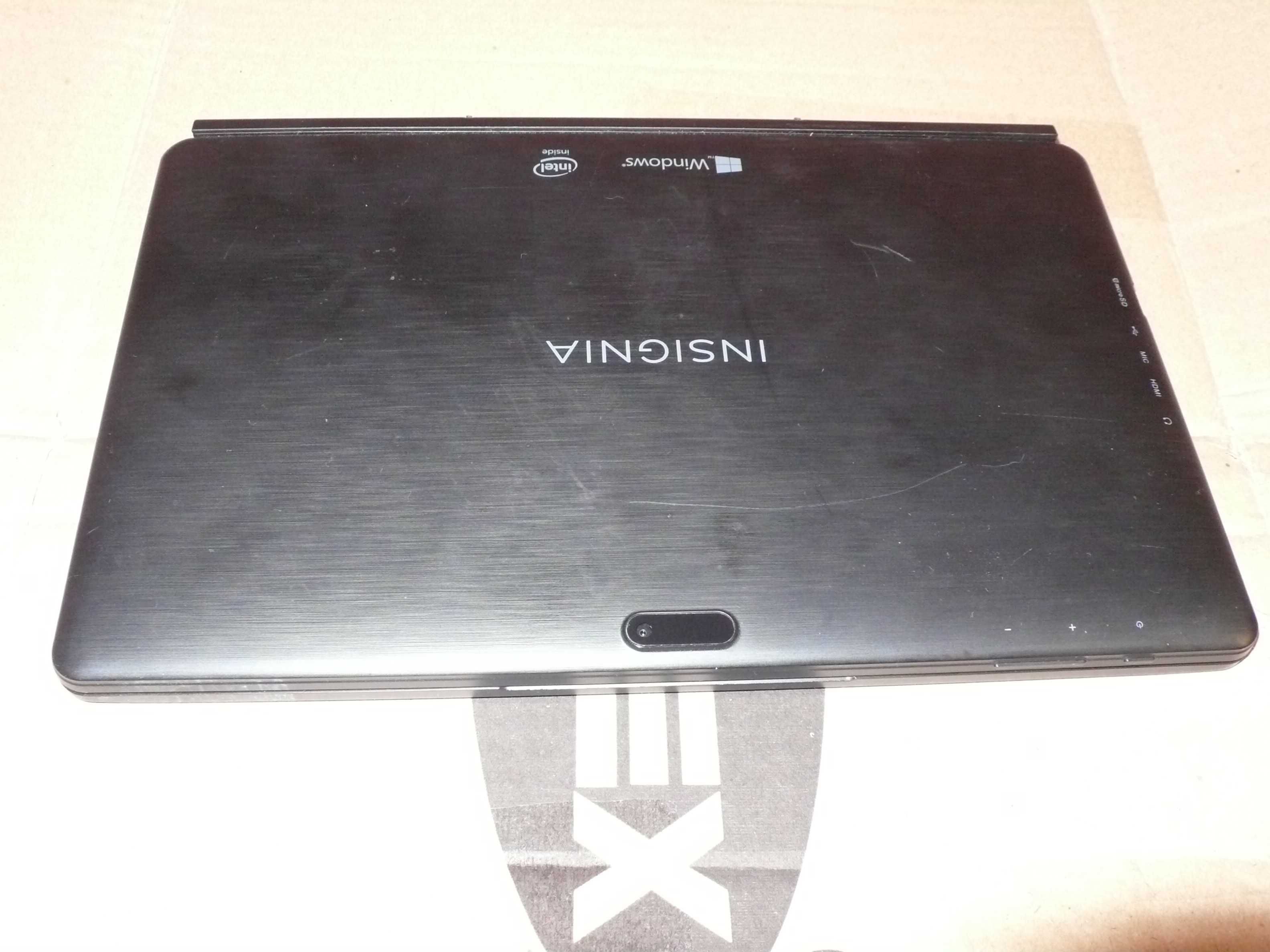 Америка!  11.6" Windows10 планшет з клавиатурою Insignia NS-P11W7100