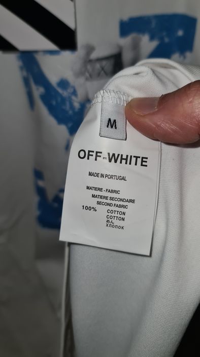 T-shirt off-white Linda de qualidade