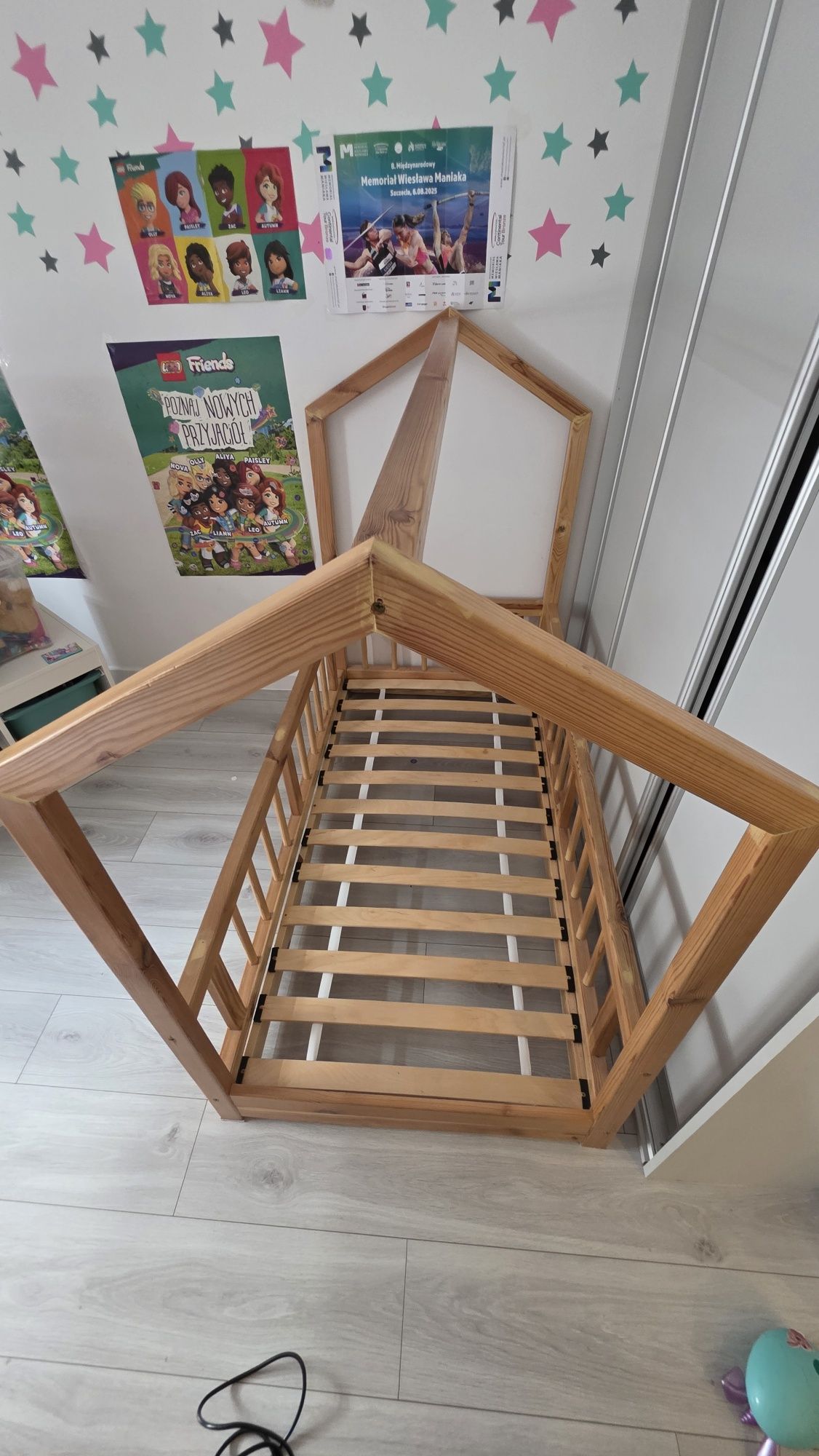 Łóżeczko dziecięce domek 140x70 z materacem