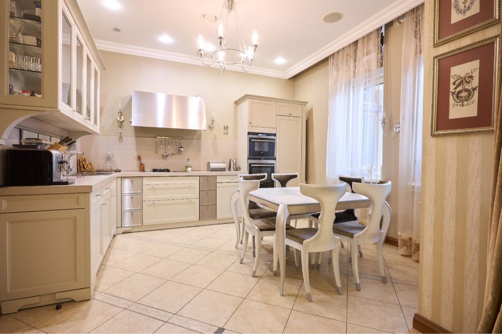 Продам дом на правом берегу реки Днепр пос.Ямбург с.Днепровое