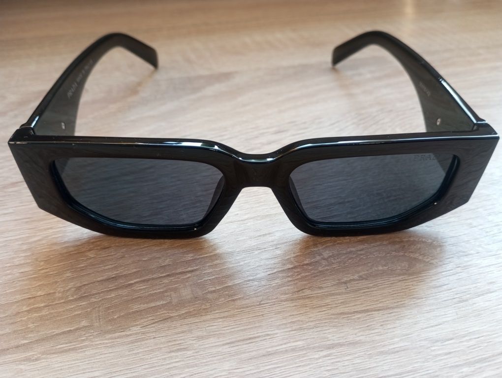 Okulary przeciwsłoneczne Prada