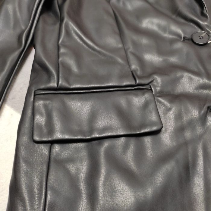 Шкіряний піджак Bershka