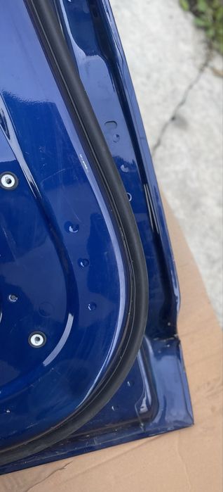 Двері задні ліві Tesla model 3