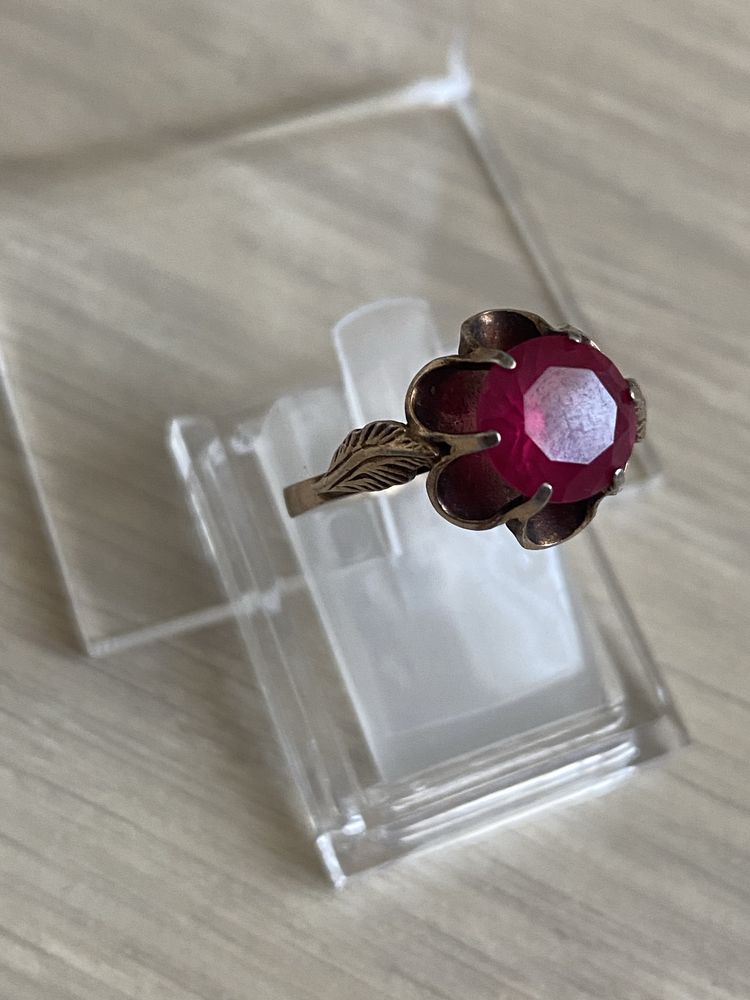 Серебряное кольцо с рубином и позолотой | Украина, 925 проба