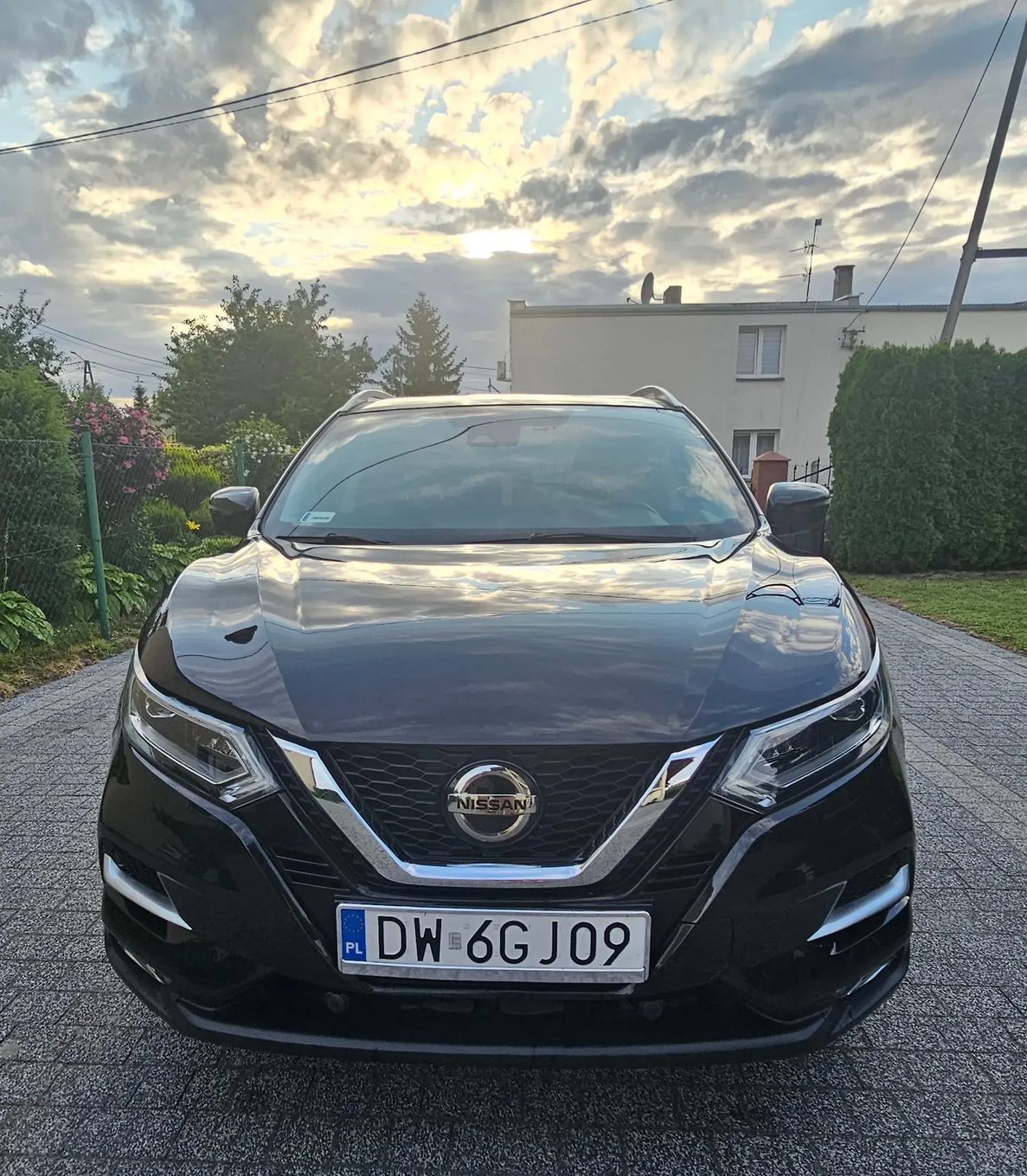 Nissan Qashqai Auto krajowe, pierwszy właściciel, niski przebieg, stan bardzo dobry.
