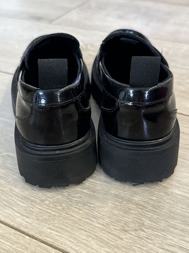 Лофери для дівчинки zara