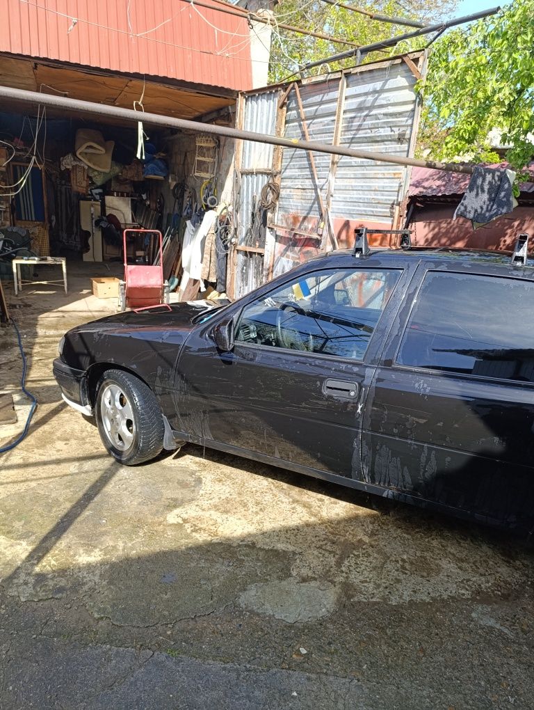 Opel vectra a 2.0  газ