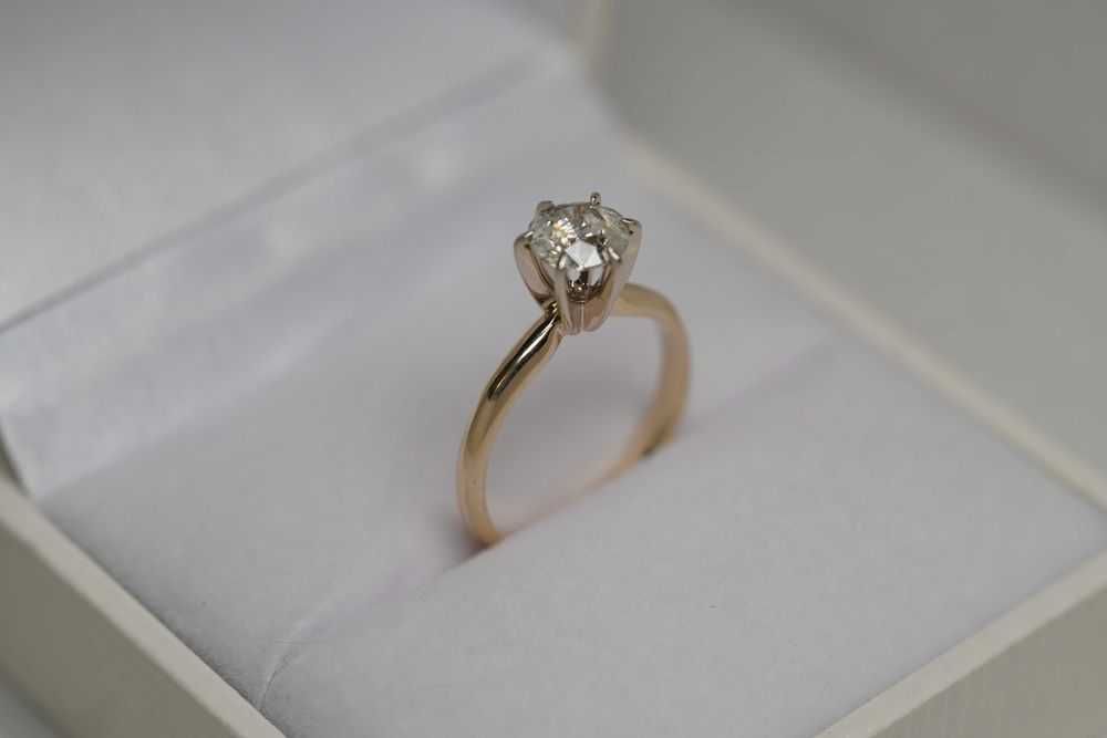 Pierścionek z brylantem 1 CT H Si2 Certyfikat HRD 3x Excellent Tiffany